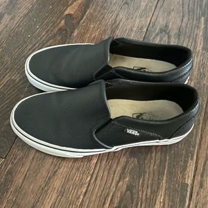 Women’s Vans 7.5 Good Condition.
